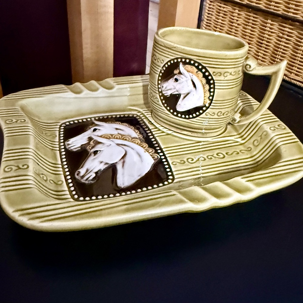 Elegant Horse Design Mug and AshTray Set